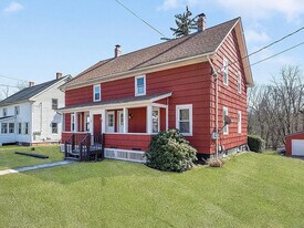 45 Main St, Unit 45 in Plainfield, CT - Building Photo
