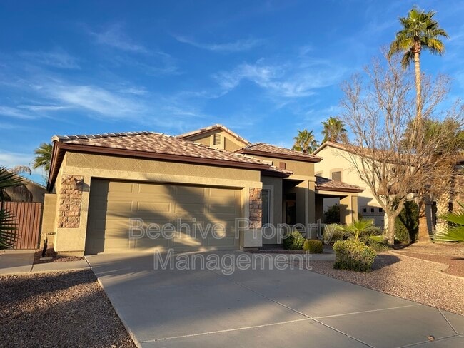 property at 3348 E Mayberry Ave