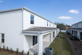 Ormond Grande Townhomes in Ormond Beach, FL - Building Photo - Building Photo