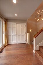 9360 SE 46th St in Mercer Island, WA - Building Photo - Building Photo