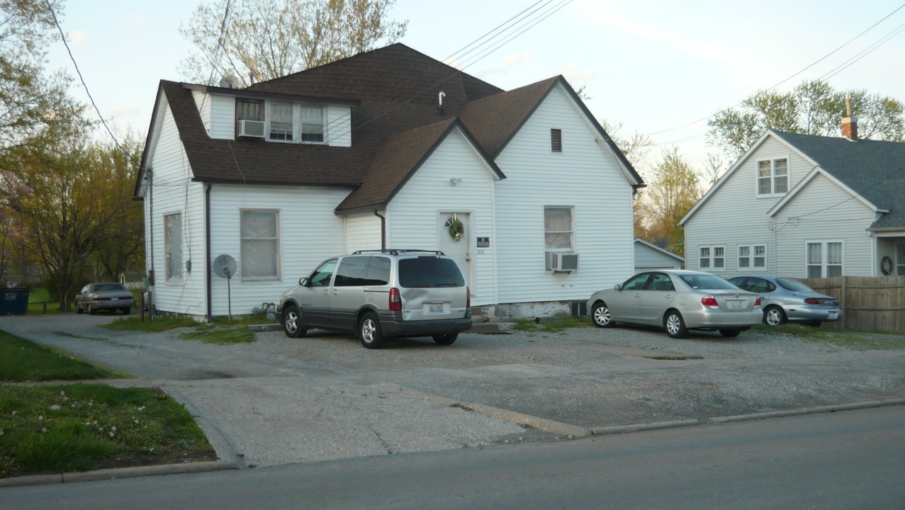 202 E Boulevard in Marion, IL - Building Photo