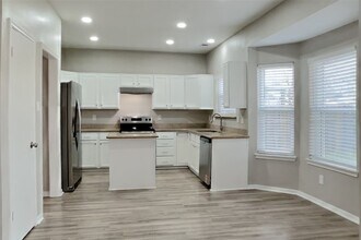 21338 Wildcroft Dr in Katy, TX - Building Photo - Building Photo