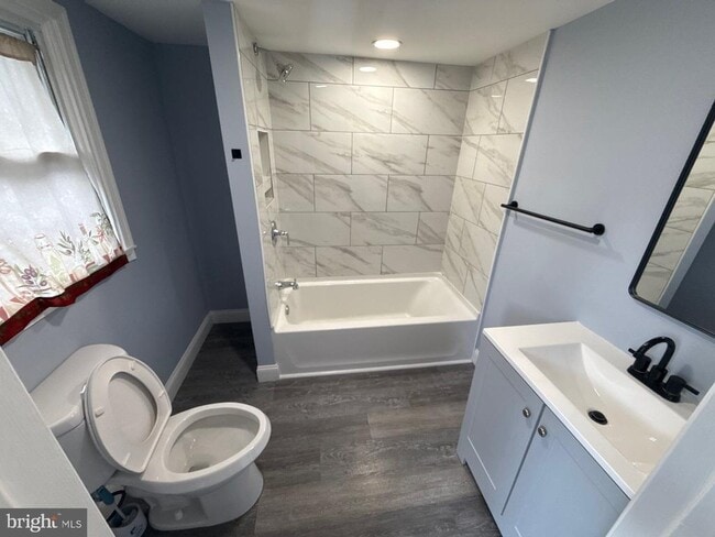 363 E Airy St in Norristown, PA - Building Photo - Building Photo