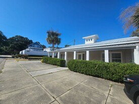 112 Hillside Dr S in North Myrtle Beach, SC - Building Photo