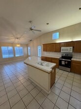 5731 N Tracy Ave in Fresno, CA - Building Photo - Building Photo