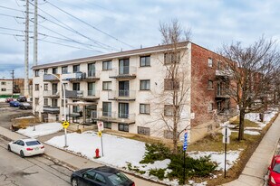 7200 De Belfroy in Montréal, QC - Building Photo
