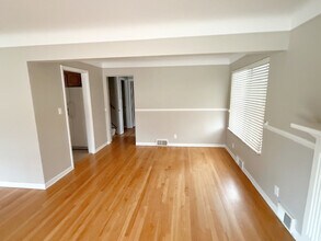 22835 Buckingham St in Dearborn, MI - Foto de edificio - Building Photo