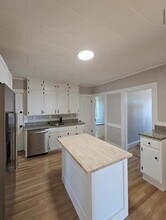 23 Ingalls Ter, Unit 3 in Swampscott, MA - Foto de edificio - Building Photo
