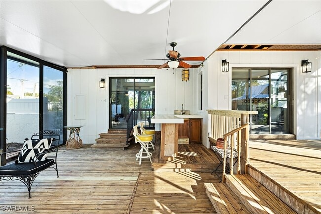 property at 2918 Poplar St