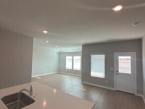 2924 Firefly Dr in Oklahoma City, OK - Building Photo - Building Photo