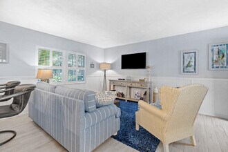 1030 Langer Way in Delray Beach, FL - Building Photo - Building Photo