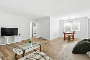 CitiZen Beach Collection in Redondo Beach, CA - Building Photo