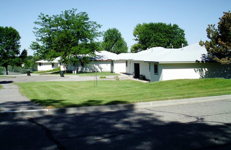 Riverview Villa Apartments in Forsyth, MT - Building Photo