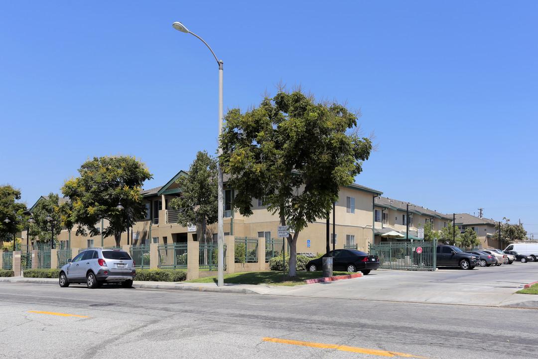 Sundance Vista in Whittier, CA - Building Photo