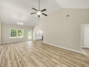 1002 Oglethorpe Ln in Darien, GA - Building Photo - Building Photo