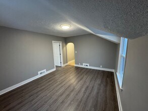 2707 Commercial Ave in South Chicago Heights, IL - Building Photo - Building Photo