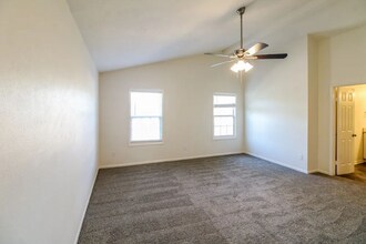 16203 Mission Falls Dr in Houston, TX - Building Photo - Building Photo