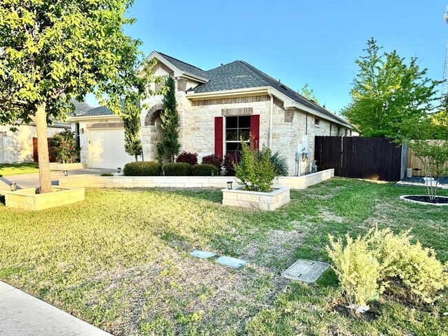 3104 Herrero Path