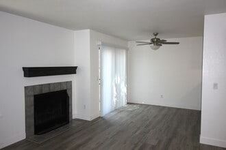 481 Mission Blvd in Santa Rosa, CA - Building Photo - Building Photo