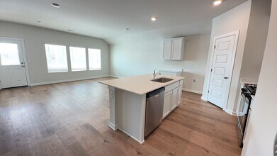 14217 Little Falls Ln in Piedmont, OK - Building Photo - Building Photo