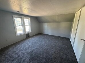 75 Van Stallen St in Rochester, NY - Building Photo - Building Photo