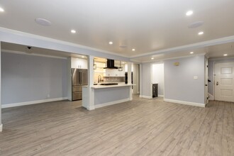 20111 W Ridge Ct in Castro Valley, CA - Building Photo - Building Photo