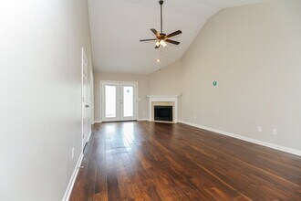 114 Jesse Brown Dr in Goodlettsville, TN - Foto de edificio - Building Photo