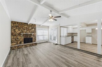 420 Thomas Chapel Dr in Arlington, TX - Building Photo - Building Photo