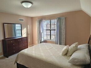 100 E Bluebonnet Dr in Cresson, TX - Building Photo - Building Photo