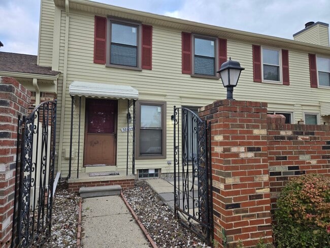 property at 38844 Golfview Dr E