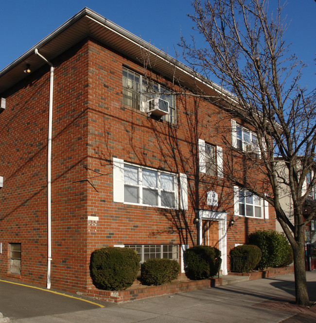 727 W Grand Ave in Rahway, NJ - Foto de edificio - Building Photo