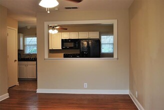 2005 Shawnee St in Denton, TX - Building Photo - Building Photo