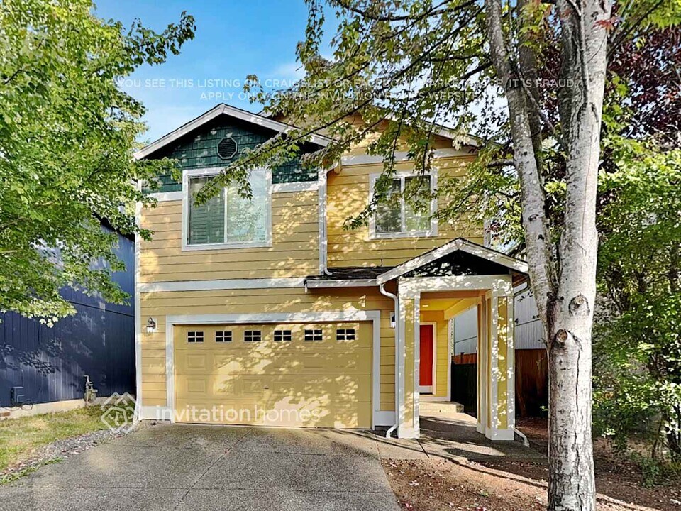 8410 2nd St NE in Lake Stevens, WA - Building Photo