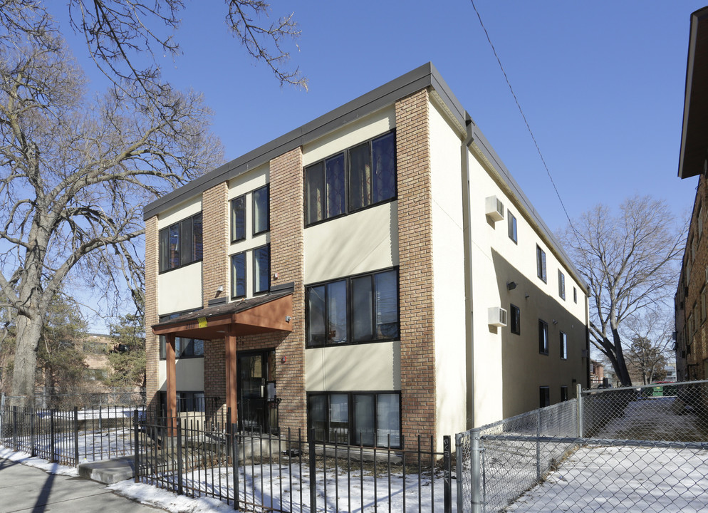 2813 Pillsbury Ave in Minneapolis, MN - Building Photo