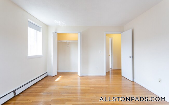 90 Gardner St in Boston, MA - Building Photo - Building Photo