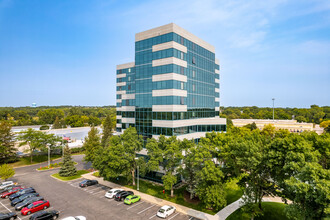 Cloud 9 at Sky Flats in Minnetonka, MN - Foto de edificio - Building Photo