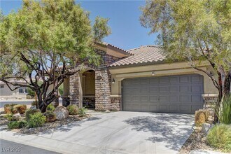 9120 W Parkstone Ave in Las Vegas, NV - Building Photo - Building Photo