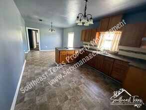 3255 Charles St in Beaumont, TX - Building Photo - Building Photo