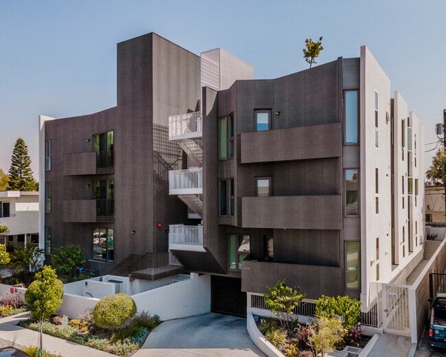 Lido Apartments - 3714 Kelton in Los Angeles, CA - Building Photo - Building Photo