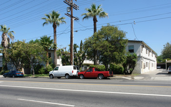 12715-12719 Vanowen St in North Hollywood, CA - Building Photo - Building Photo