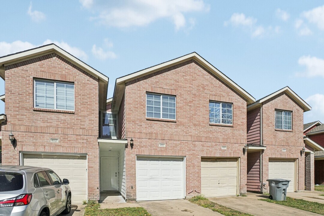 4021 Preferred Pl in Dallas, TX - Building Photo