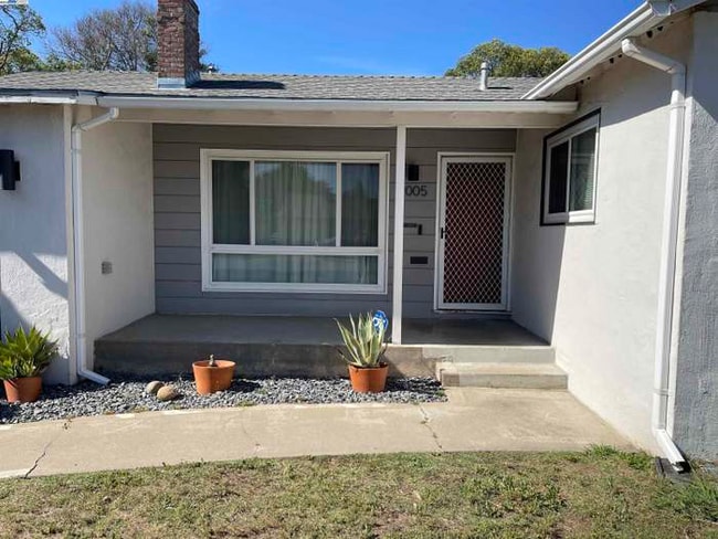 2005 Joan Way in Sacramento, CA - Building Photo - Building Photo