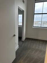 523 Grand Blvd in Kansas City, MO - Foto de edificio - Building Photo