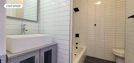 413 E 158th St in Bronx, NY - Building Photo - Building Photo