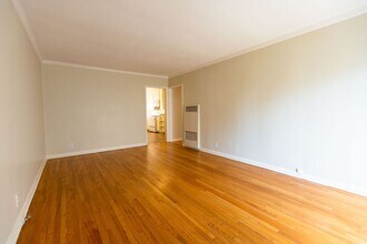 410 Veteran Avenue in Los Angeles, CA - Building Photo - Interior Photo