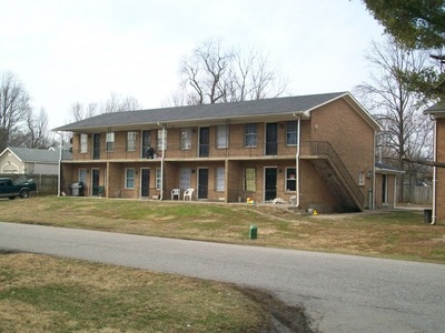 2006 Landing Dr in Louisville, KY - Building Photo