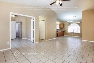 16002 W Latham St in Goodyear, AZ - Foto de edificio - Building Photo