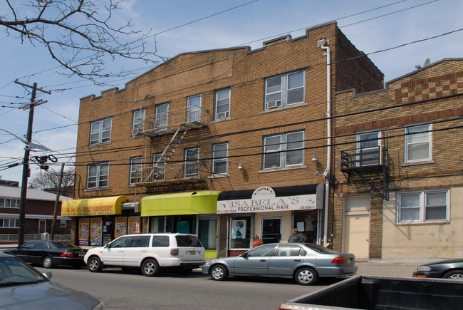 Tulip Apartments in Passaic, NJ - Building Photo - Building Photo