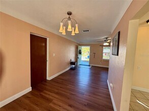 6700 17th Ln N in St. Petersburg, FL - Building Photo - Building Photo