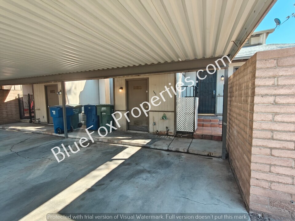 2740 N Malibu Dr in Tucson, AZ - Building Photo